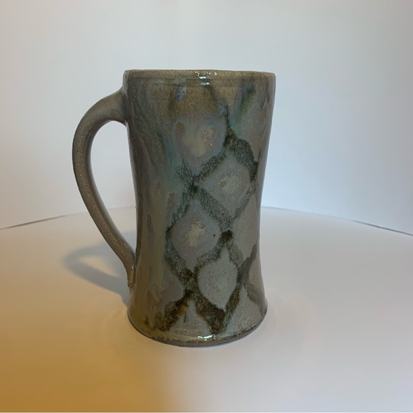 Glazed pottery coffee mug, pastel colors 5 1/2”, diamond pattern painted - Picture 6 of 12